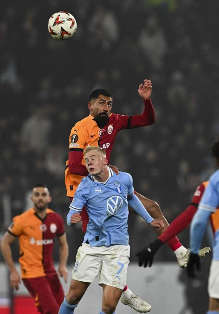 Devre Arası Fırsatı: Galatasaray'ın Malmö ile Beraberliği Üzerine Sert Eleştiriler